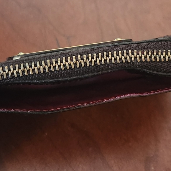 LOUIS VUITTON Monogram Vernis Black Patent Leather Wallet - Picture 9 of 10